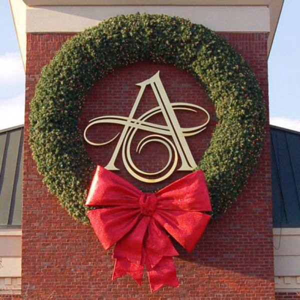 108" Sierra Fir Wreath with LED Concave Lights
