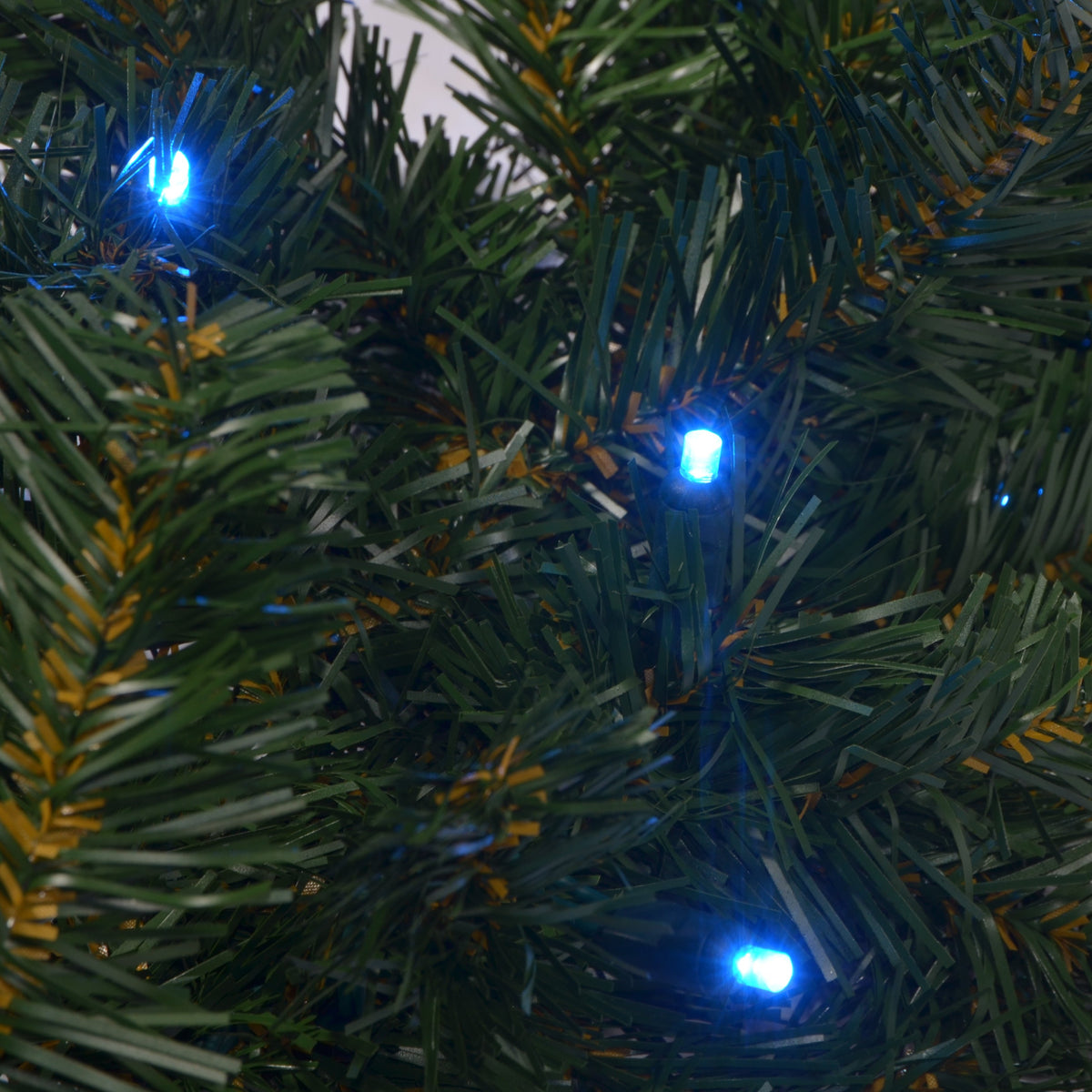36" Sierra Fir Wreath with LED Concave Lights - greenery texture with lights, close-up 2