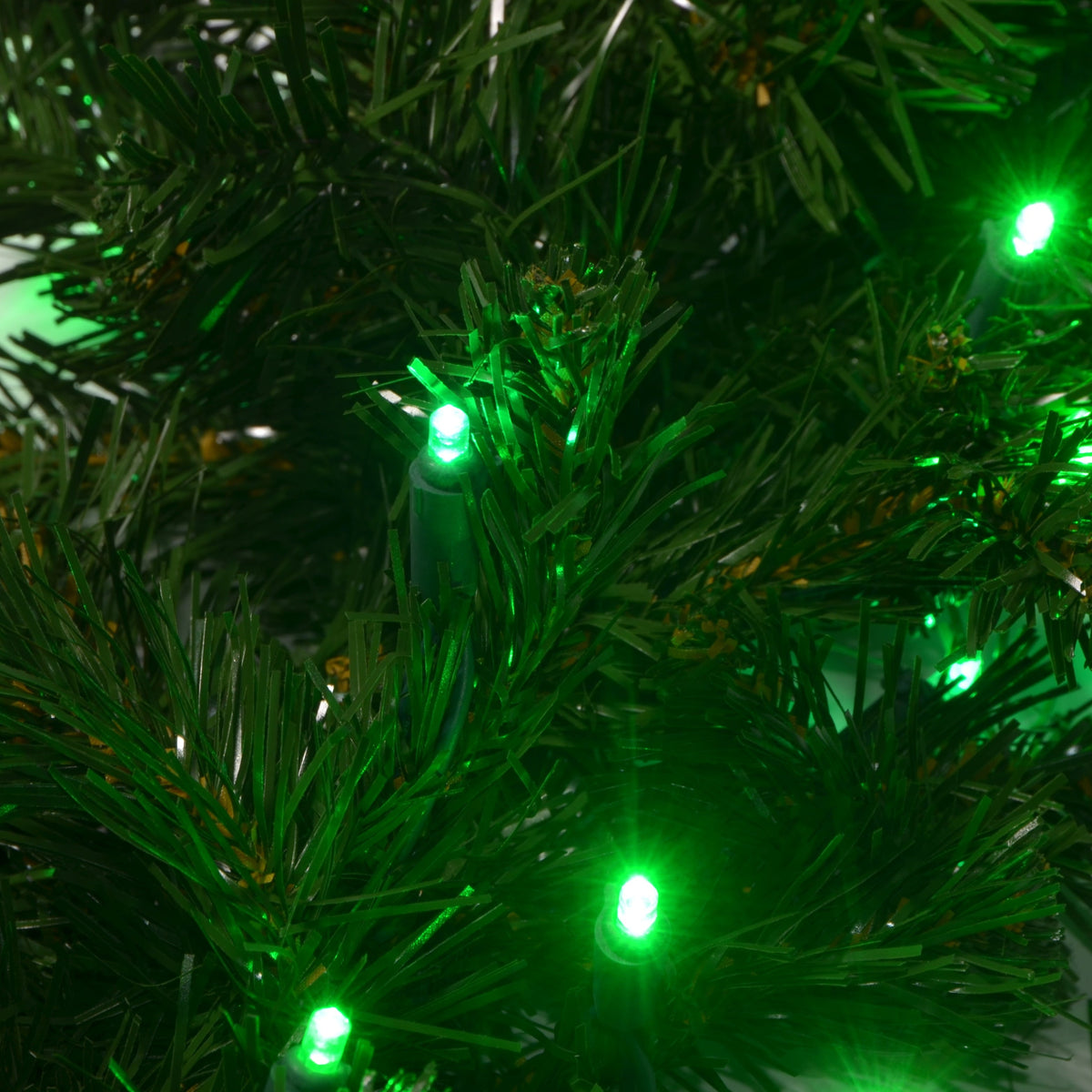 48" Sierra Fir Wreath with LED Concave Lights - greenery texture with lights, close-up 3