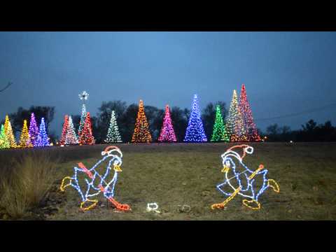 Hockey Penguin w/ Puck (Right Facing) Animated LED Display (52")