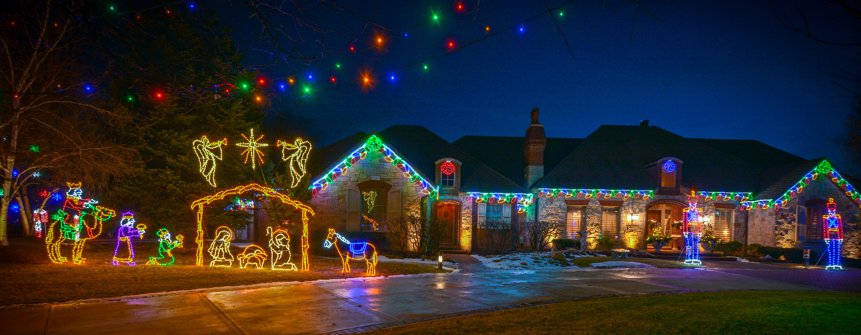 Bulk Christmas Lights, Outdoor Christmas Decorations, Holiday Lighting -  Brite Ideas Decorating
